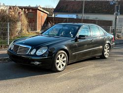 Schwarz Gebraucht 2007 Mercedes E320 Avantgarde Limousine | 5.500 €