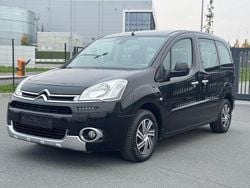 Schwarz Gebraucht 2015 Citroën Berlingo Van / Kleinbus | 7.490 € (Guter Preis)