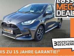 Grau Gebraucht 2022 Toyota Yaris Team Limousine | 16.480 € (Guter Preis)