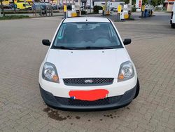 Weiß Gebraucht 2006 Ford Fiesta Kleinwagen | 1.050 € (Guter Preis)