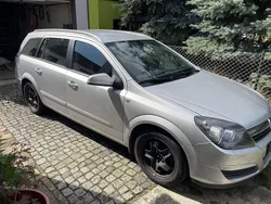 Silber Gebraucht 2004 Opel Astra Kombi | 1.900 € (Guter Preis)