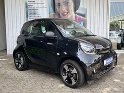 Schwarz Gebraucht 2023 Smart ForTwo Electric Drive Exclusive Limousine | 15.488 € (Fairer Preis)