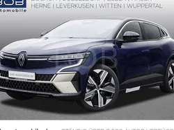 Blau Gebraucht 2024 Renault Mégane Iconic Limousine | 38.777 € (Fairer Preis)