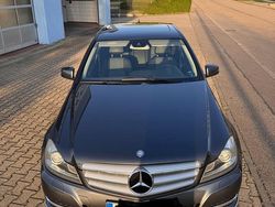 Grau Gebraucht 2013 Mercedes C200 Limousine | 10.500 € (Etwas zu teuer)