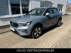 Thunder grey metallic Gebraucht 2022 Volvo XC40 Core SUV | 29.690 € (Superpreis)