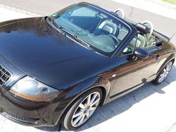 Schwarz Gebraucht 2024 Audi TT S-Line Cabrio | 8.150 €