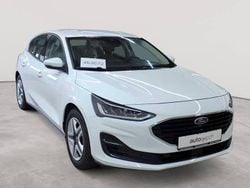 Frozen white Gebraucht 2022 Ford Focus Cool & Connect Limousine | 15.790 € (Superpreis)