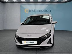 Weiß Gebraucht 2024 Hyundai i20 Kleinwagen | 20.299 € (Etwas zu teuer)