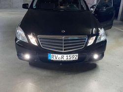 Schwarz Gebraucht 2011 Mercedes E220 Kombi | 9.300 € (Fairer Preis)