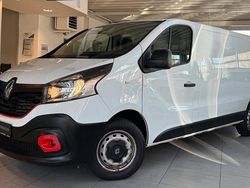 Weiß Gebraucht 2019 Renault Trafic Komfort Van / Kleinbus | 14.990 € (Guter Preis)