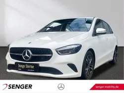 Weiß Gebraucht 2025 Mercedes B200 Progressive Van / Kleinbus | 36.480 € (Teuer)