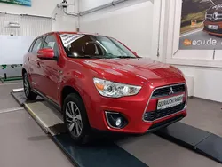 Karminrot Gebraucht 2015 Mitsubishi ASX Classic Collection SUV | 10.950 € (Fairer Preis)