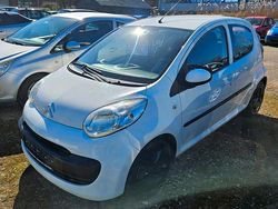 Weiß Gebraucht 2007 Citroën C1 Kleinwagen | 2.950 € (Teuer)