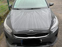 Grau Gebraucht 2019 Kia Ceed GT GT-Line Kombi | 20.000 €