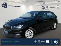 Schwarzmagic perleffekt Gebraucht 2024 Skoda Fabia Selection Limousine | 18.499 € (Fairer Preis)
