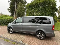 Grau Gebraucht 2021 Mercedes V220 Van / Kleinbus | 36.900 € (Guter Preis)
