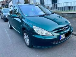 Grün Gebraucht 2003 Peugeot 307 Premium Limousine | 2.500 € (Fairer Preis)