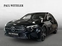 Lack kosmosschwarz Gebraucht 2025 Mercedes A200 Progressive Limousine | 38.990 €