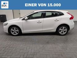 Farbe: Gebraucht 2016 Volvo V40 Kombi | 14.360 € (Teuer)