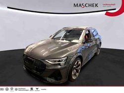 Grau Gebraucht 2022 Audi e-tron Sport SUV | 41.840 € (Guter Preis)