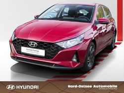 Dragon red / met Gebraucht 2023 Hyundai i20 Select Limousine | 15.490 € (Fairer Preis)