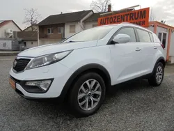 Weiß Gebraucht 2014 Kia Sportage SUV | 9.990 € (Fairer Preis)