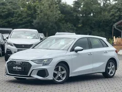Weiß Gebraucht 2022 Audi A3 S-Line Limousine | 26.950 € (Fairer Preis)