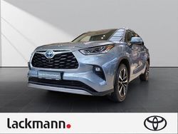 Moondustblau metallic Gebraucht 2022 Toyota Highlander Basis SUV | 49.990 € (Fairer Preis)