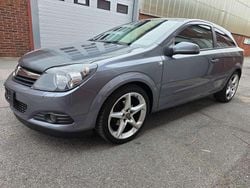 Grau Gebraucht 2007 Opel Astra GTC Sport Kleinwagen | 2.900 € (Guter Preis)