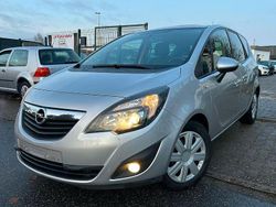 Schwarz Gebraucht 2011 Opel Meriva Design Edition Van / Kleinbus | 2.999 € (Fairer Preis)