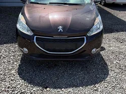 Schwarz Gebraucht 2013 Peugeot 208 Active Kleinwagen | 3.400 € (Superpreis)
