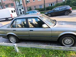 Grau Gebraucht 1989 BMW 316 Limousine | 6.000 €