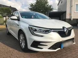 Weiß Gebraucht 2020 Renault Mégane IV Limousine | 10.980 € (Guter Preis)