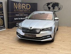 Brilliantsilber meta (metallic) Gebraucht 2022 Skoda Superb Ambition Kombi | 21.489 € (Guter Preis)