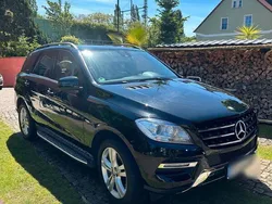 Schwarz Gebraucht 2015 Mercedes ML350 SUV | 23.800 € (Fairer Preis)