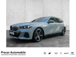 Grau Gebraucht 2024 BMW 520 M Sport Kombi | 54.670 € (Superpreis)