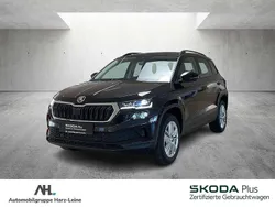 Schwarz Gebraucht 2024 Skoda Karoq Elegance SUV | 32.448 € (Fairer Preis)