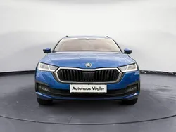 Blau Gebraucht 2021 Skoda Octavia Clever Kombi | 20.890 € (Guter Preis)