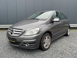 Grau Gebraucht 2011 Mercedes B200 Van / Kleinbus | 3.990 € (Superpreis)