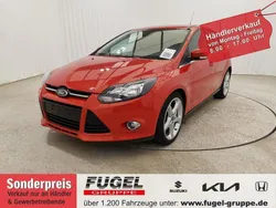 Marsrot metallic Gebraucht 2011 Ford Focus Titanium Limousine | 3.899 € (Superpreis)