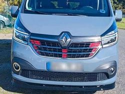 Grau Gebraucht 2020 Renault Traffic Life Van / Kleinbus | 23.000 €