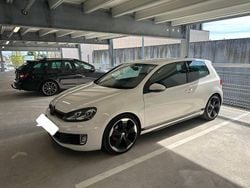 Weiß Gebraucht 2011 VW Golf VI GTI Kleinwagen | 7.500 € (Guter Preis)