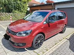 Rot Gebraucht 2015 VW Touran Van / Kleinbus | 12.555 € (Guter Preis)