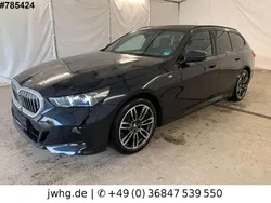 Carbonschwarz Gebraucht 2025 BMW 520 M Sport Kombi | 50.950 € (Fairer Preis)