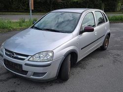 Silber Gebraucht 2004 Opel Corsa Kleinwagen | 1.500 € (Fairer Preis)