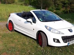 Weiß Gebraucht 2011 Peugeot 207 CC Roland Garros Cabrio | 5.650 € (Teuer)