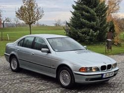 Grün Gebraucht 1999 BMW 523 Limousine | 4.999 € (Fairer Preis)