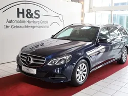 Cavansitblau lack Gebraucht 2016 Mercedes E220 Avantgarde Kombi | 14.990 €