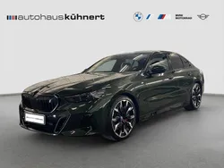 Sonderlackierung sanremo green Gebraucht 2024 BMW i5 M Sport Limousine | 67.655 € (Fairer Preis)