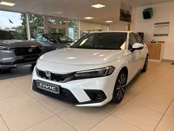Weiß Gebraucht 2024 Honda Civic Elegance Limousine | 29.900 €